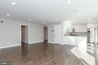 720 S Sartain St in Philadelphia, PA - Building Photo - Building Photo