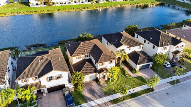 9411 W 35th Ave in Hialeah, FL - Building Photo - Building Photo