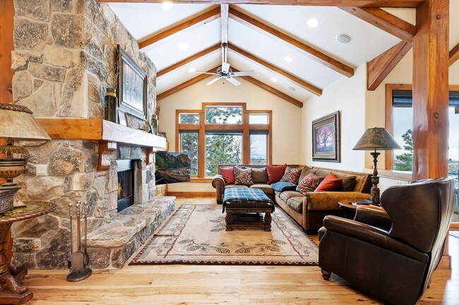 10259 Grayboulder Ct in Sandy, UT - Building Photo - Building Photo