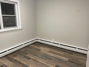 464 Elizabeth St in Burlington, ON - Building Photo - Building Photo