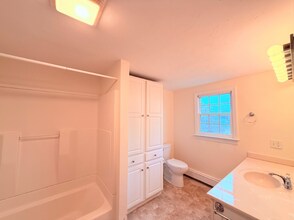 78 Center St in Dennis, MA - Building Photo - Building Photo