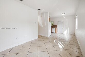 3134 Hibiscus St in Miami, FL - Building Photo - Building Photo