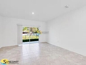 7215 Sabal Ter in Jacksonville, FL - Building Photo - Building Photo