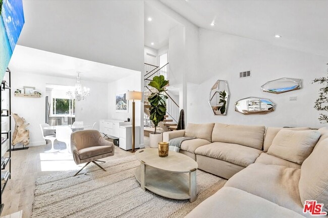5101 Keli Ct in Los Angeles, CA - Building Photo - Building Photo