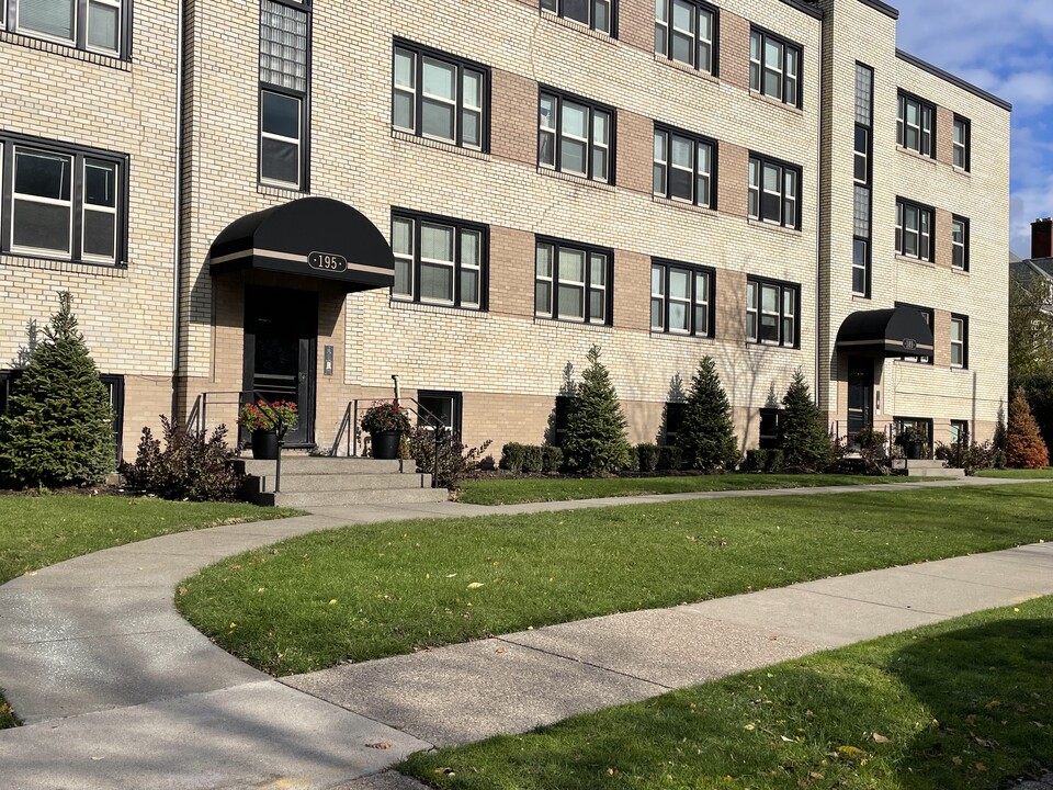 Parkside Place Apartments in Buffalo, NY - Building Photo