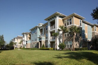 Legacy Union Square Apartments in Davenport, FL - Foto de edificio - Building Photo