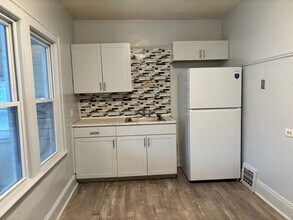 4008 Ardmore Ave in Cleveland, OH - Building Photo - Building Photo