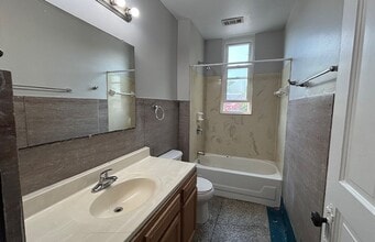 3241 Jefferson Ave in Cincinnati, OH - Building Photo - Building Photo