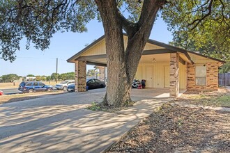 7001 Ivory Key Ct in Austin, TX - Building Photo - Building Photo