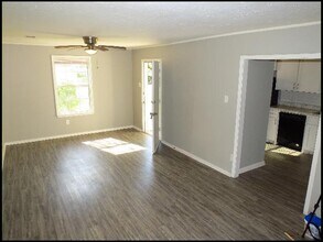 901 S Harrison St in Little Rock, AR - Foto de edificio - Building Photo