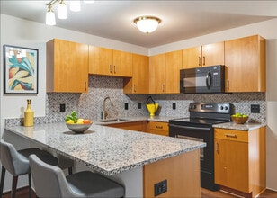 Allman Apartments in St Clair, MI - Building Photo - Building Photo