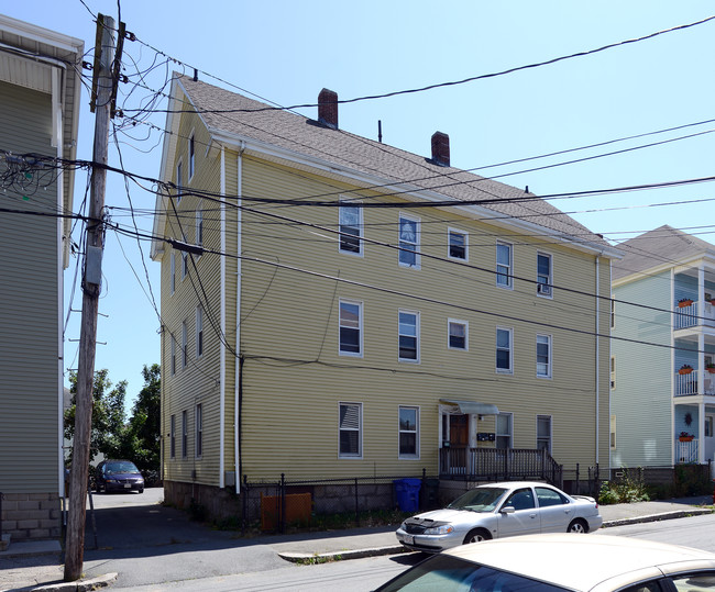 124 Collette St in New Bedford, MA - Building Photo - Building Photo