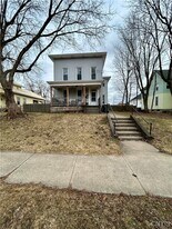 722 N James St in Rome, NY - Building Photo