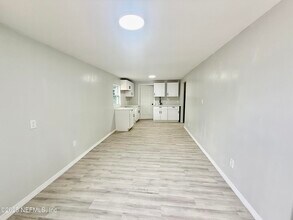 8930 Free Ave in Jacksonville, FL - Building Photo - Building Photo