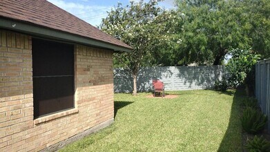 14 Zacatecas Ct in Brownsville, TX - Building Photo - Building Photo