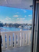 7900 Tatum Waterway Dr, Unit 503 in Miami, FL - Building Photo - Building Photo