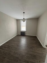 80-21 Myrtle Ave in Queens, NY - Building Photo - Building Photo