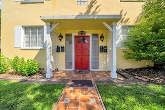 3417 W San Juan St in Tampa, FL - Building Photo - Building Photo