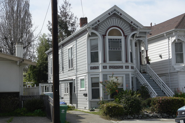 1726 Lincoln Ave in Alameda, CA - Foto de edificio - Building Photo