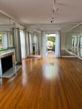 8276 Norton Ave, Unit D in West Hollywood, CA - Building Photo - Building Photo