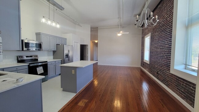 121 W Jackson Ave in Knoxville, TN - Building Photo - Building Photo