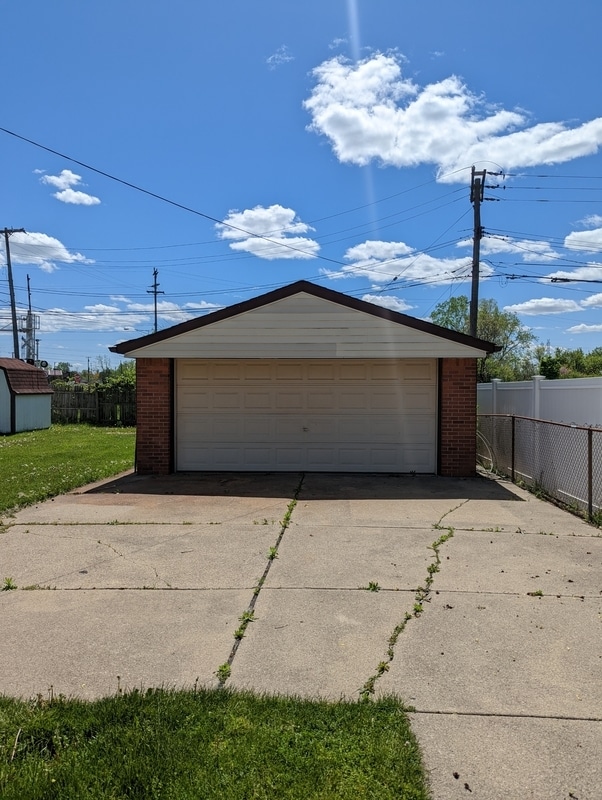 4290 Norwood Dr in Trenton, MI - Building Photo - Building Photo