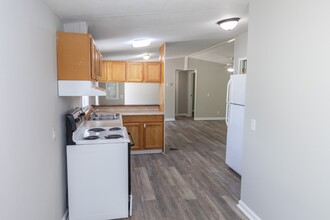 2335 US-70 in Morganton, NC - Building Photo - Building Photo
