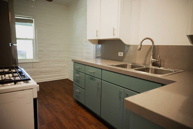 907 Sierra St, Unit 907 in Turlock, CA - Building Photo - Building Photo