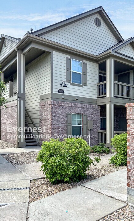 23376 E 5th Pl in Aurora, CO - Building Photo