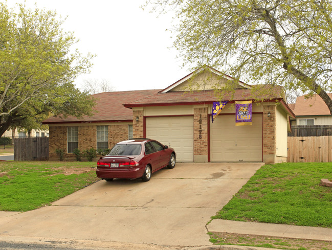 Duplexes at Walnut Creek in Austin, TX - Building Photo - Building Photo