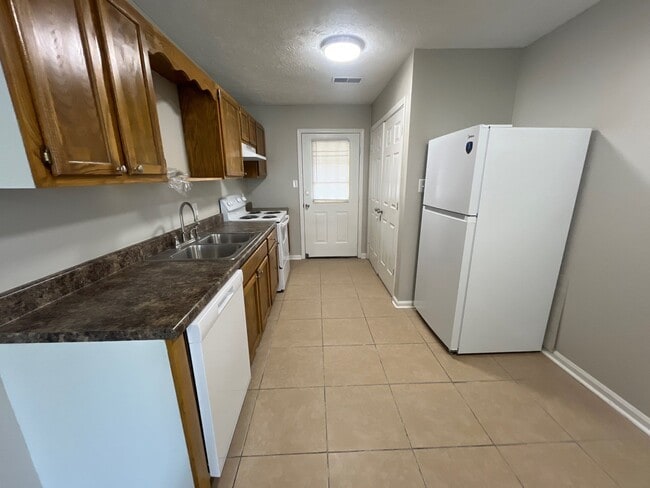 35 Carlton Pl in Jackson, TN - Building Photo - Building Photo