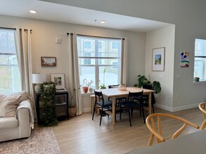 2912 Mayflower Cir in Marlborough, MA - Building Photo - Building Photo