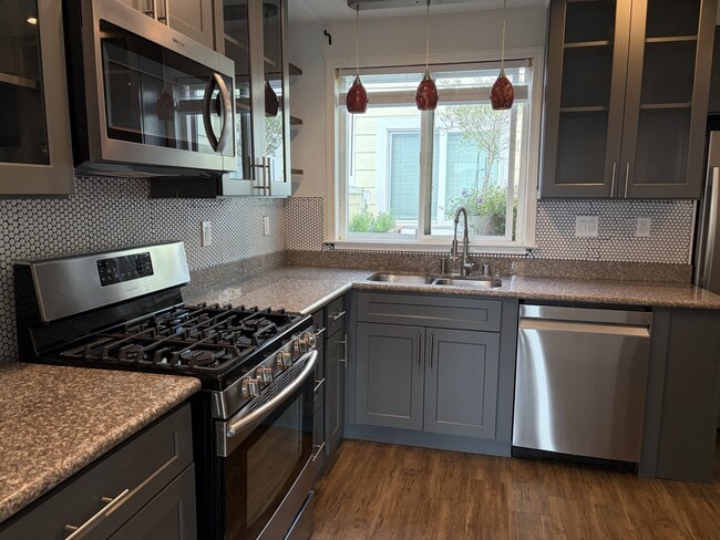 66 Mill St in San Francisco, CA - Building Photo - Building Photo