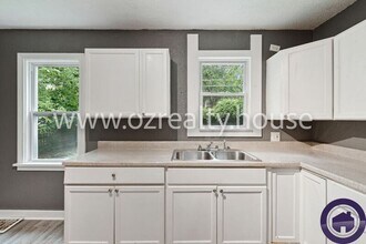 2126 Marlow Rd in Toledo, OH - Foto de edificio - Building Photo