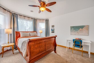 1400 College Ave, Unit 2 in Racine, WI - Building Photo - Building Photo