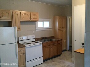 572 Lilly Ave in Louisville, KY - Building Photo - Building Photo