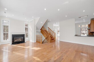 1 REGENCY Pl in Weehawken, NJ - Building Photo - Building Photo
