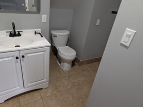 1219 Burton St in Rockford, IL - Building Photo - Building Photo