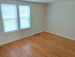 60 Quality Ave, Unit A in Somers, CT - Building Photo - Building Photo