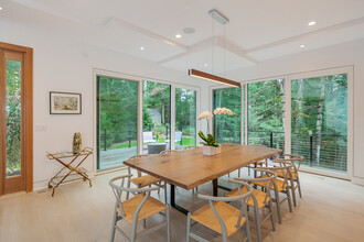 7 Highland Ln in East Hampton, NY - Building Photo - Building Photo