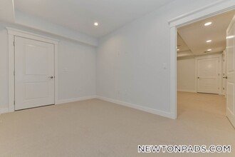 28 Sumner St-Unit -28 in Newton, MA - Building Photo - Building Photo