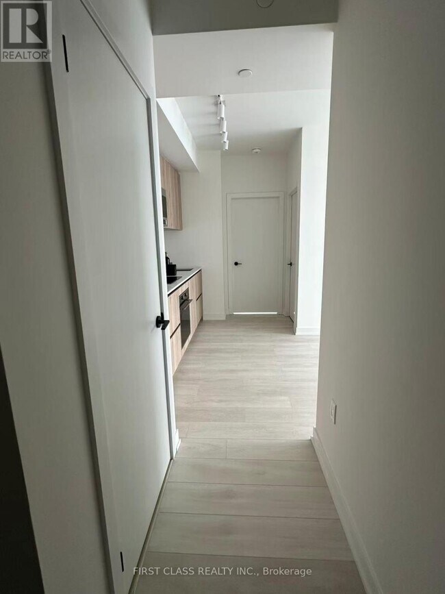 117 Broadway Ave in Toronto, ON - Building Photo - Building Photo