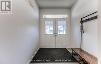 51 Beauchamp Dr in Cambridge, ON - Building Photo - Building Photo