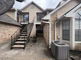 2300 Old Spanish Trl, Unit 115 in Houston, TX - Building Photo