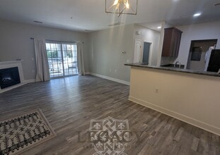 8045 Bienville Dr in Nashville, TN - Building Photo - Building Photo