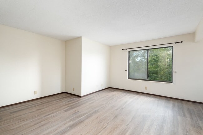 1301 Springfield Dr in Midland, MI - Building Photo - Building Photo