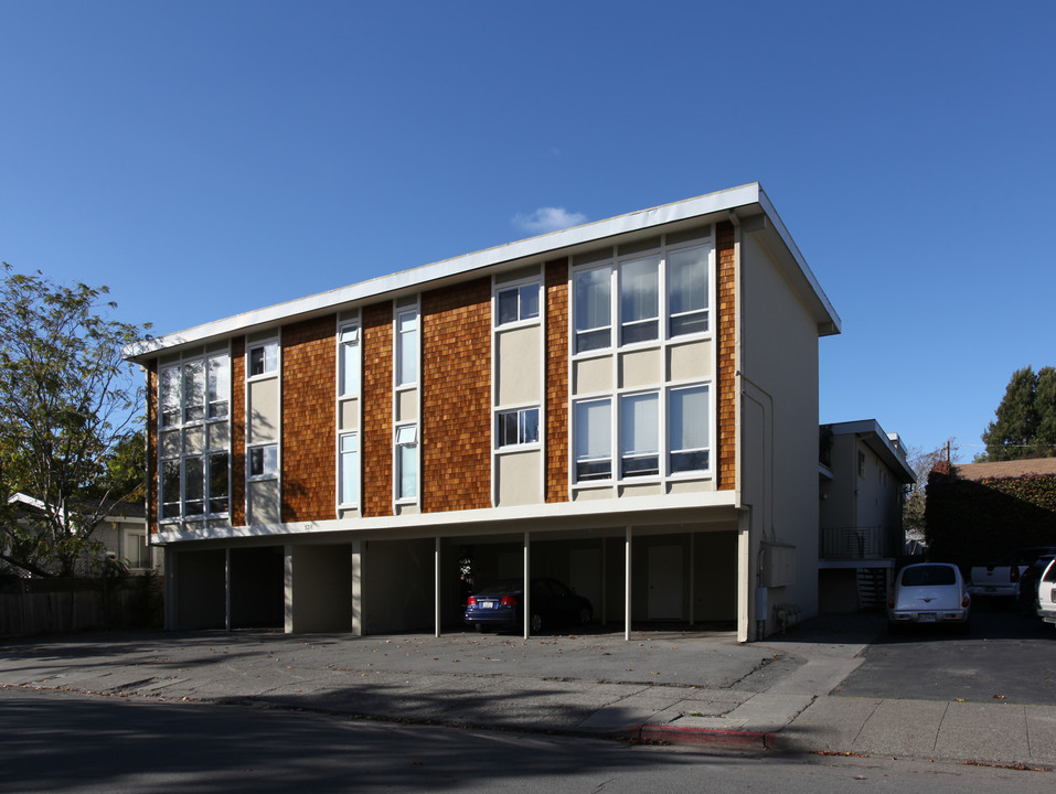 138 Tunstead Ave in San Anselmo, CA - Building Photo