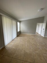 5112 Park Central Dr in Orlando, FL - Building Photo - Building Photo