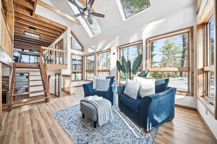 105 Middle Rd in Exeter, NH - Building Photo