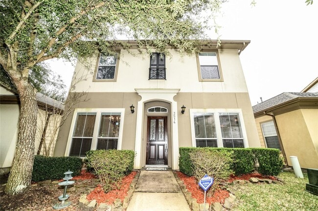 property at 3514 Clearview Cir